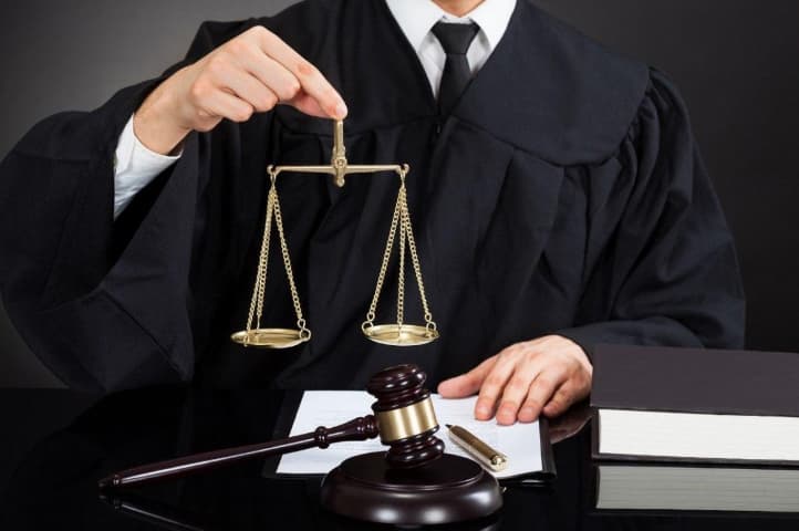 محامي شركات